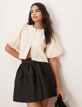 Strukturiertes Jacquard-Oberteil in Cremeweiß mit Puffärmeln Weiß XL