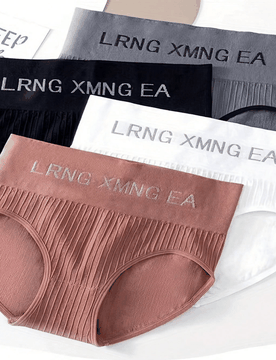 Set de 4 piezas de ropa interior de mujer con sostén y pantis de cintura alta multicolor