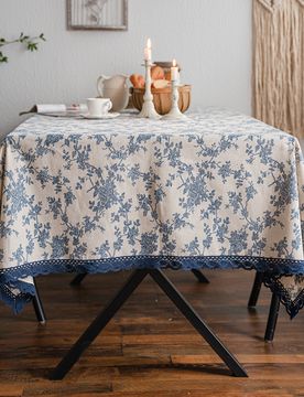 Mantel con estampado floral ribete con encaje