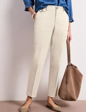 Chino im Casual Fit in softer Qualität Beige