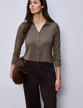 Shirt mit College-Details female Braun