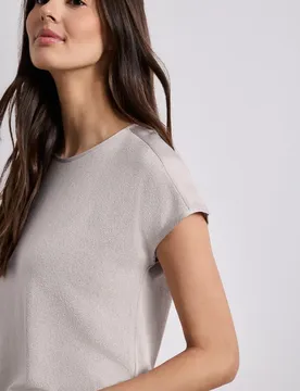 Shirt mit Boatneck und Schulterdetail Beige