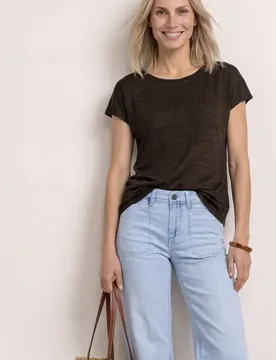 T-Shirt mit Boat Neck und Smok-Detail female Braun