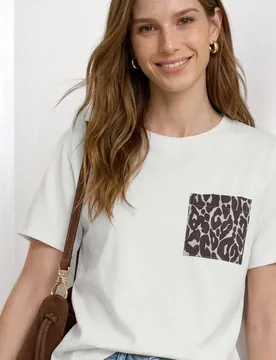 T-Shirt mit Rundhals und Brusttasche female Weiß