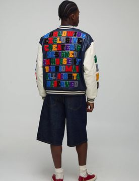 Herren Oversized Boxy Fit Buchstaben-Badge Offizielle Applikation PU Varsity Bomberjacke Navy Größe Medium