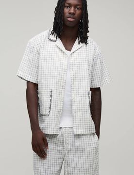 Herren Karomuster Deckennaht Übergroßes Kurzarmhemd & Weite Shorts Set White Größe Small