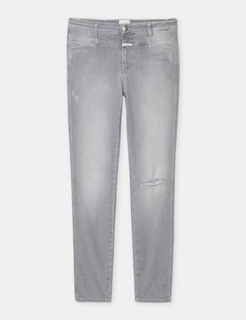 Skinny pusher female