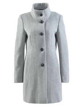 JACKE WOLLE female