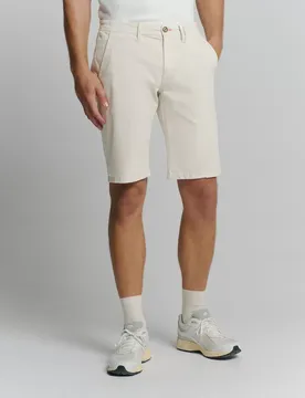 Short Chino Garment Dyed Twill Stre male