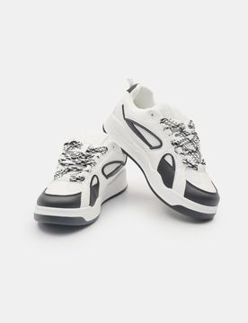 Sneakers con lacci decorativi - multicolor