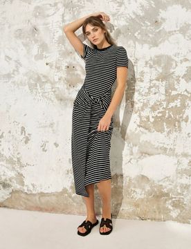 Abito midi a righe con misto viscosa - nero