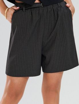 Pantaloncini con cintura allacciata in vita - grigio scuro