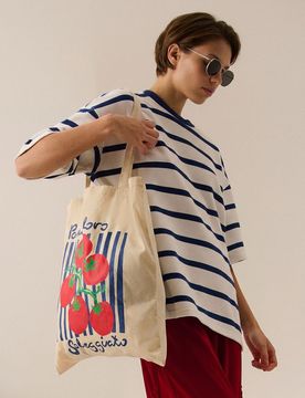 Shopper in tessuto con stampa di pomodori - panna