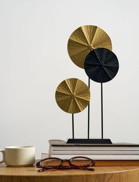 Decorazione da appoggio in metallo con elementi rotondi - oro