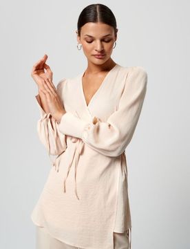 Blusa con allacciatura - nude