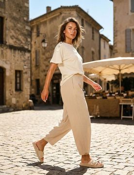 Blusa con bottoni decorativi con viscosa - nude