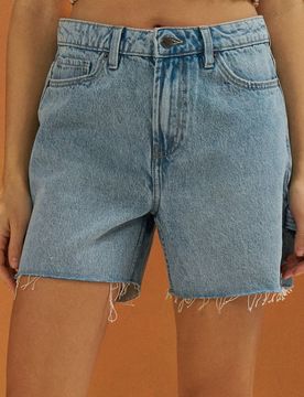 Shorts carpenter in denim con orli grezzi - blu
