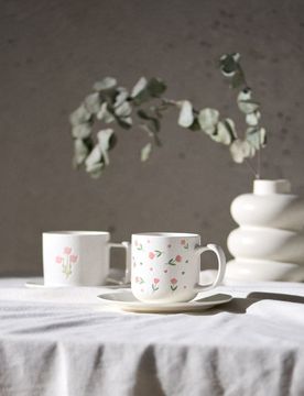 Tazza con stampa floreale - rosa