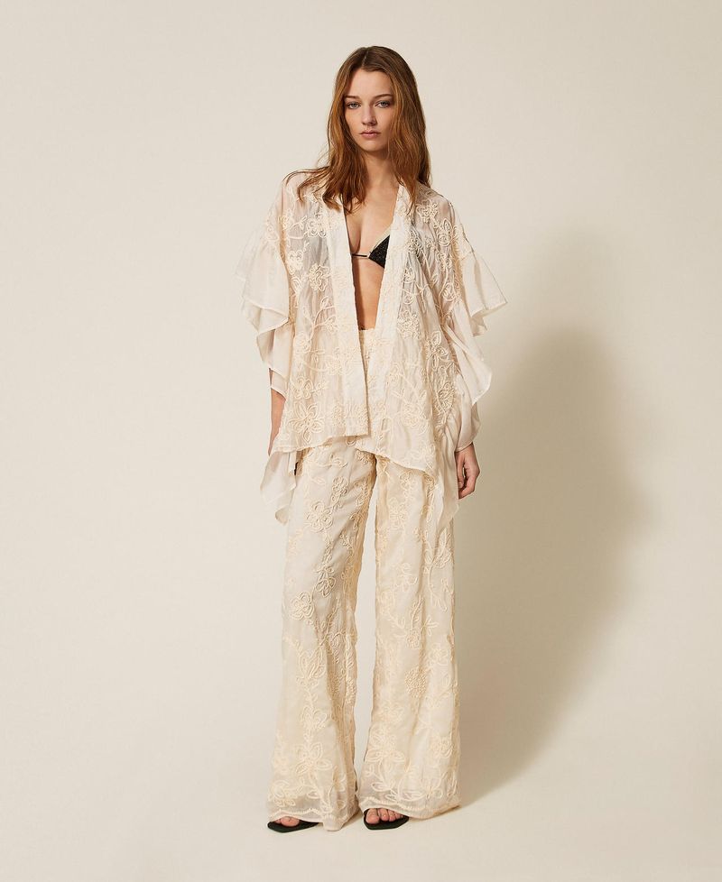 Poncho avec broderie Cornely