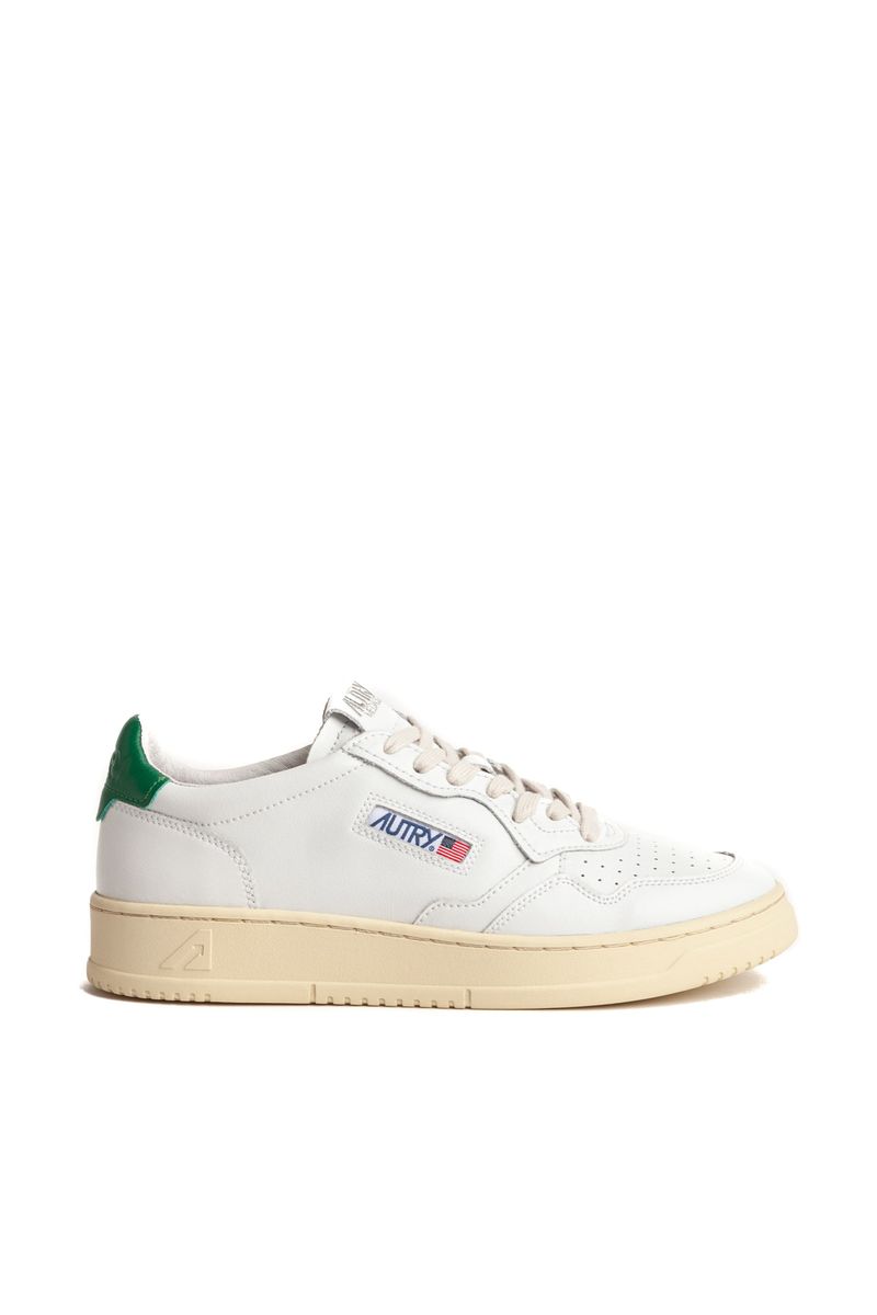 Classic Vintage-Inspired Medalist Shoe with Elevated Sole