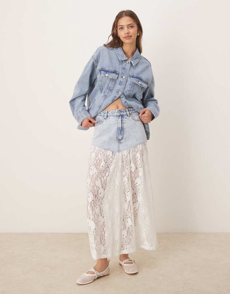 Denim-Maxirock in hellblauer Waschung mit Spitzensaum Blau 34