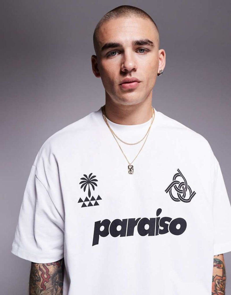 Oversize-T-Shirt in Weiß mit Fußball-Grafikprint Weiß S