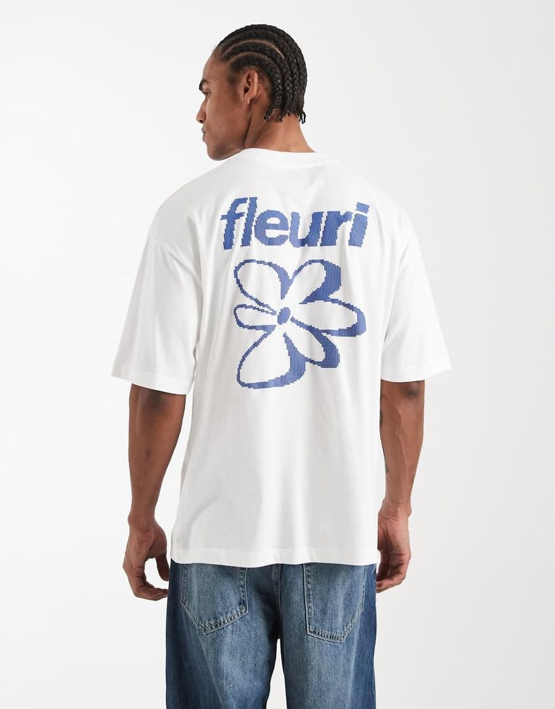 Oversize-T-Shirt in Weiß mit floralem Schaum-Print Weiß S