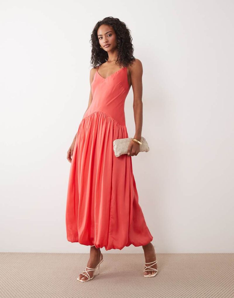 Robe droite en satin coupée en biais avec ourlet bouffant - Corail-Orange 40