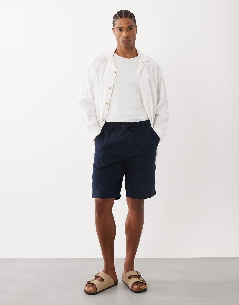 Hugo Boss - Shorts aus Leinen in Dunkelblau Blau W34