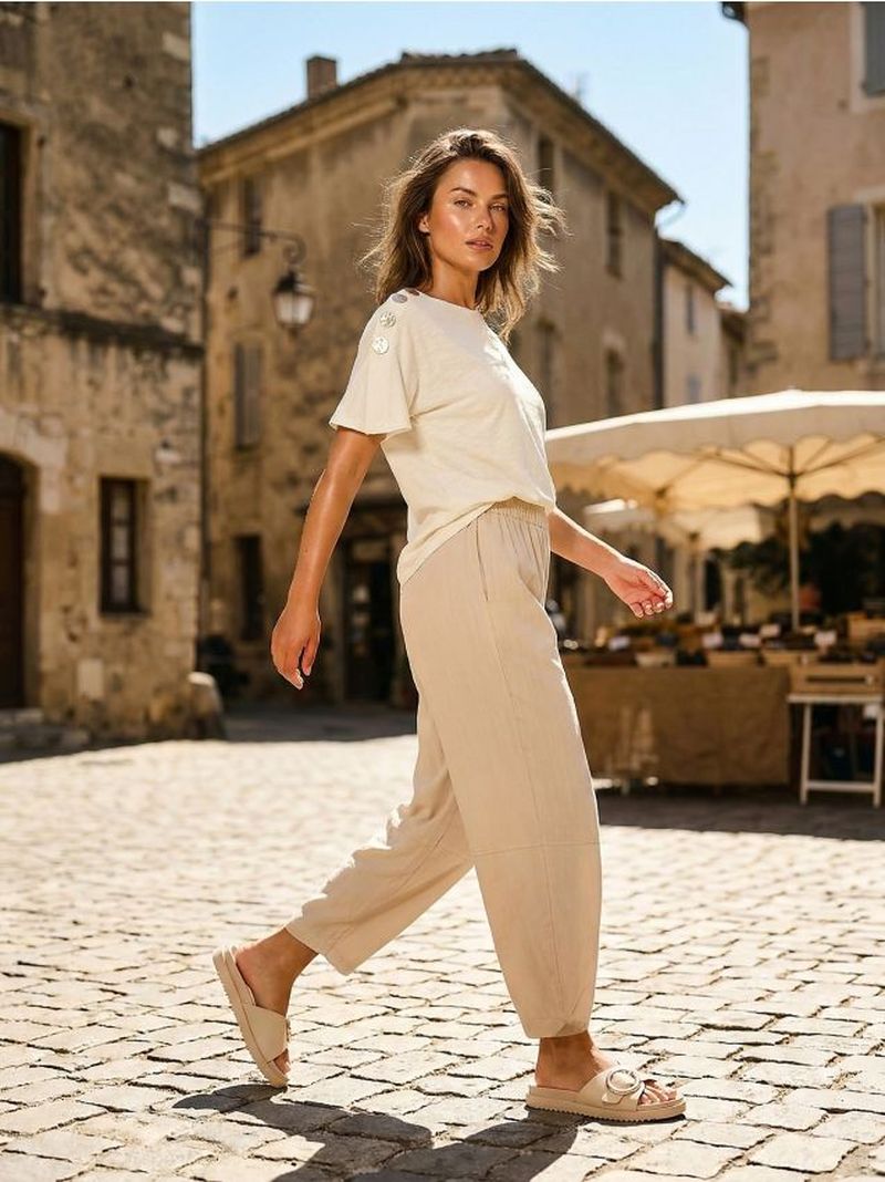 Blusa con bottoni decorativi con viscosa - nude