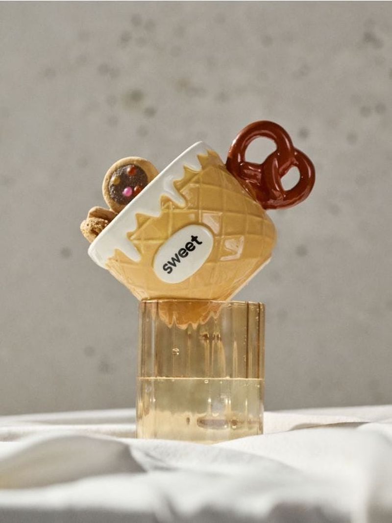 Tazza a forma di waffle con scritta sweet - multicolor