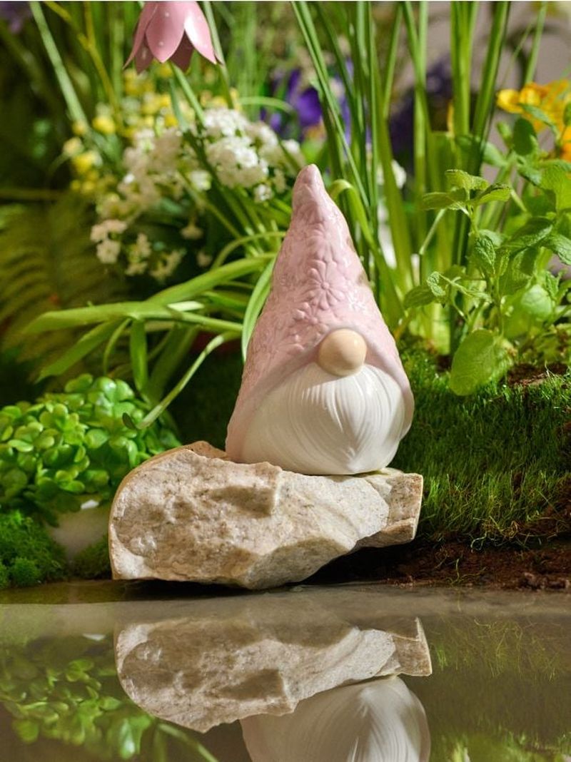 Decorazione da giardino a forma di gnomo - rosa pastello