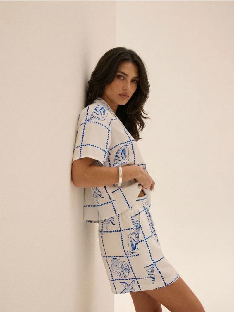 Shorts con viscosa con motivo marino - multicolor