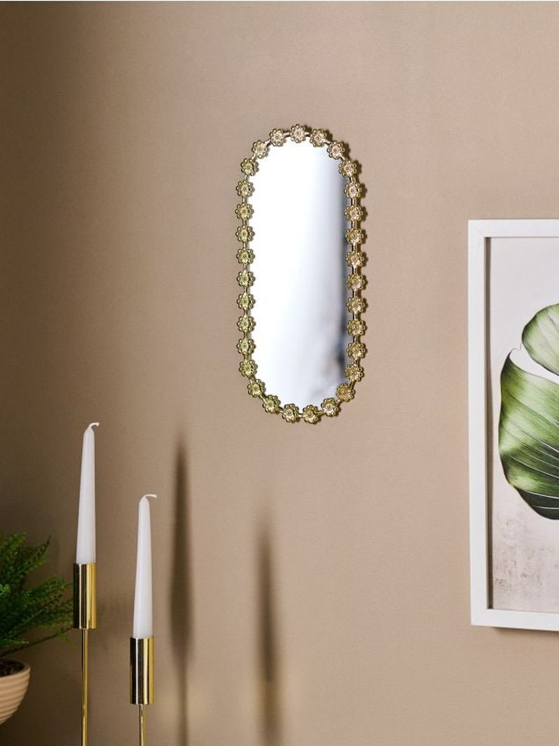 Specchio ovale in cornice dorata con motivo floreale - oro